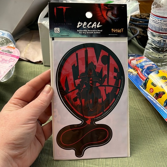 Spirit IT “time to float” decal Warner Brothers - Picture 1 of 3